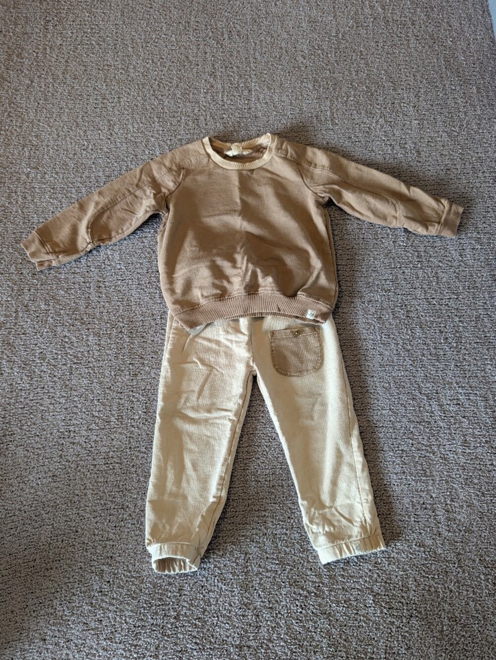 Neutral Sweatshirt And Joggers Set